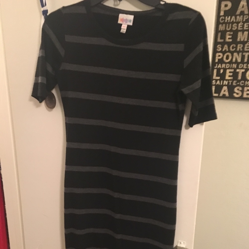 Julia lularoe xxs
